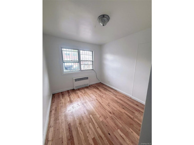 This exceptional townhouse features 4 bedrooms and 3 bathrooms - photo 7