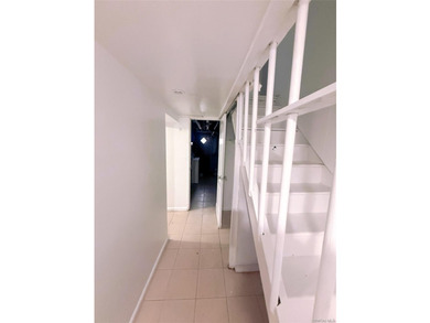 This exceptional townhouse features 4 bedrooms and 3 bathrooms - photo 8