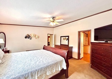 Great 4BR/2BA manufactured home in Toledo Beach Subdivision - photo 14