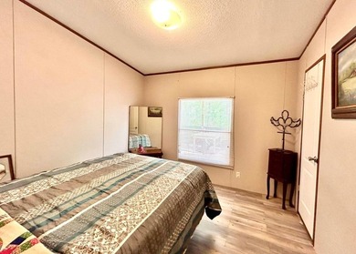 Great 4BR/2BA manufactured home in Toledo Beach Subdivision - photo 18