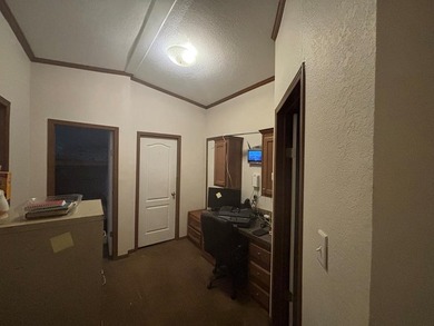 Great 4BR/2BA manufactured home in Toledo Beach Subdivision - photo 28