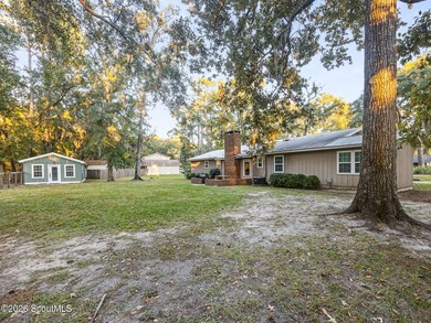 Welcome to this charming 3-bedroom, 2-bath home with a - photo 4