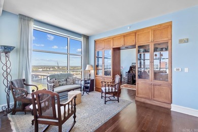 This high rise condo is located in the heart of Little Rock's - photo 10