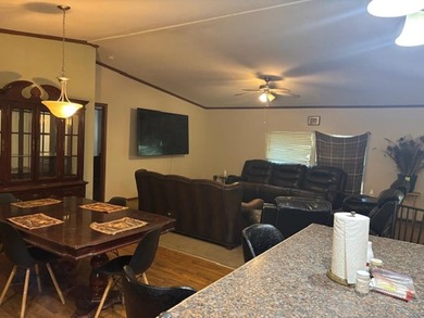 Great 4BR/2BA manufactured home in Toledo Beach Subdivision - photo 51
