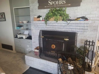 3BR RANCH STYLE HOME ON 1.72 ACRES. DOES HAVE MATURE PECAN AND