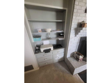 3BR RANCH STYLE HOME ON 1.72 ACRES. DOES HAVE MATURE PECAN AND