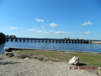 Caloosahatchee River Lot Sale Pending in Fort Myers Florida