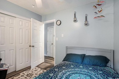 Coastal Charm & Modern Comfort - Blocks from the Beach with No - photo 12