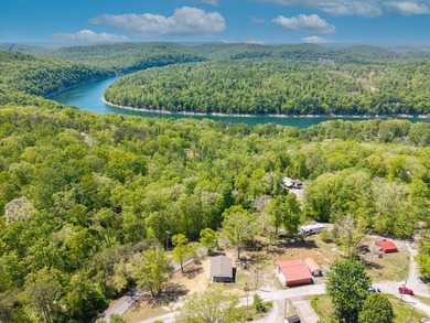 Charming Fully Remodeled Tiny Home Near the Water! This adorable - photo 2