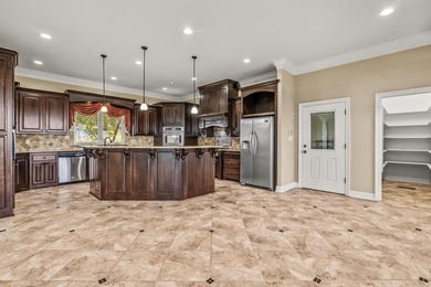 This exceptional custom-built home showcases timeless - photo 14