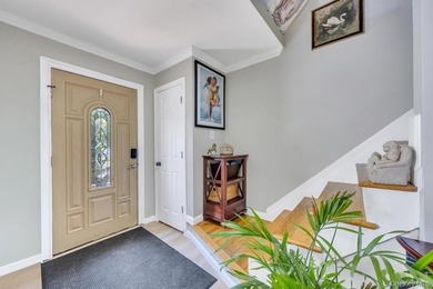 Expanded 4 bed, 4 bath Colonial featuring a full finished - photo 5
