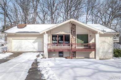 Lake Saint Louis Home Sale Pending in Lake Saint Louis Missouri