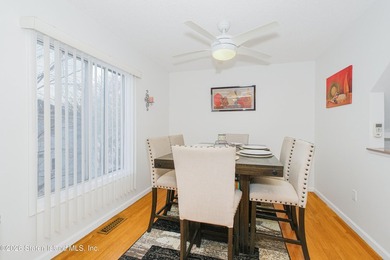 Beautifully maintained 4 bedroom, 4 bath townhome located in the - photo 10