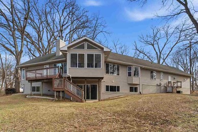 Cedar River - Linn County Home For Sale in Mtvernon Iowa