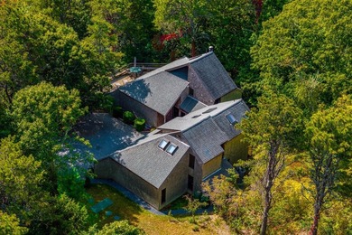 A beautiful home for all seasons! This stunning - photo 3