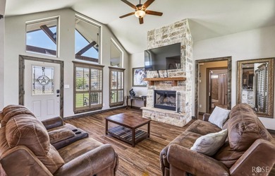 Welcome to Buffalo Heights-enjoy the charm of West Texas living - photo 3