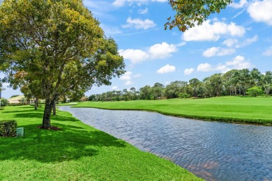 Lake Condo For Sale in Boca Raton, Florida