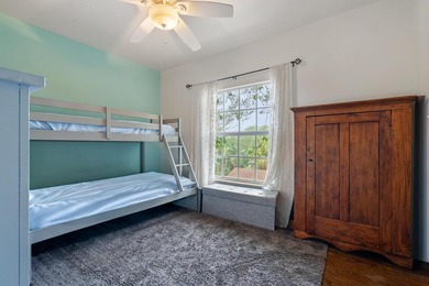 Welcome to this exceptional newer-built residence offering over - photo 22