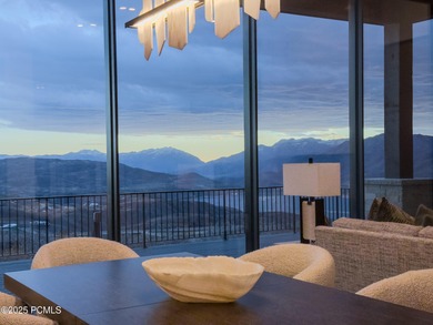Discover unbeatable panoramic views of Deer Valley, the - photo 6