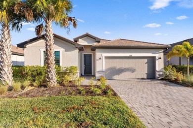 (private lake, pond, coastal) Home Sale Pending in Fort Myers Florida