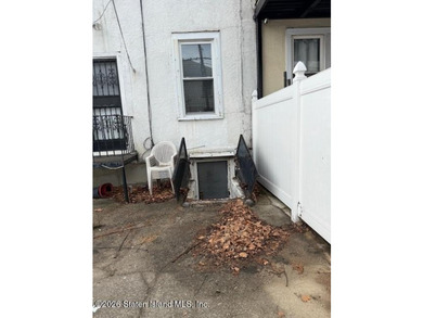 Legal two family 6/6 semi-attached on 2529 E 22nd Street in - photo 7