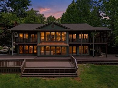 Welcome to 100 Brittany Way! Perched in the peaceful Newtown - photo 8