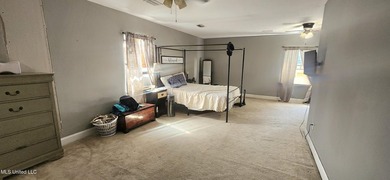 Spacious and full of potential-- a wonderful opportunity to make - photo 15