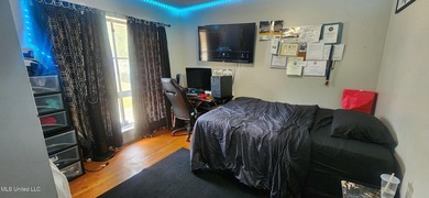 Spacious and full of potential-- a wonderful opportunity to make - photo 21