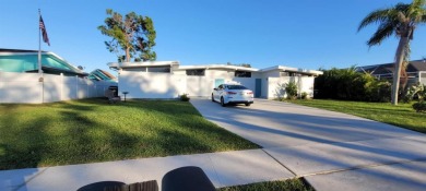 Northport Waterway Lakes and Canals Townhome/Townhouse For Sale in North Port Florida