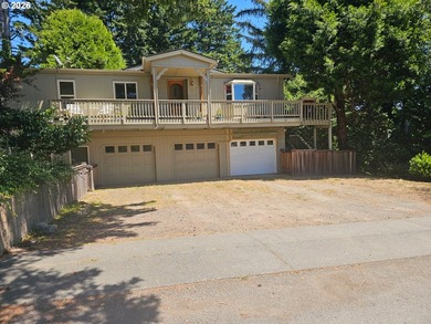 Versatile, well-designed property offering exceptional - photo 1