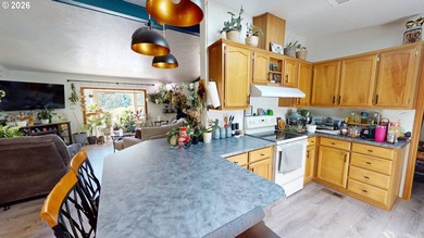 Versatile, well-designed property offering exceptional - photo 5