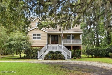 Experience the beauty of coastal living in this stunning - photo 1