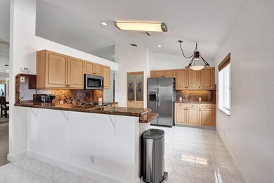 SUPERB SINGLE STORY 4 BED/2.5 BATH WATERFRONT HOME! Room to - photo 15