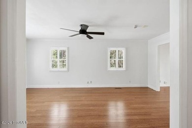 Experience the beauty of coastal living in this stunning - photo 6
