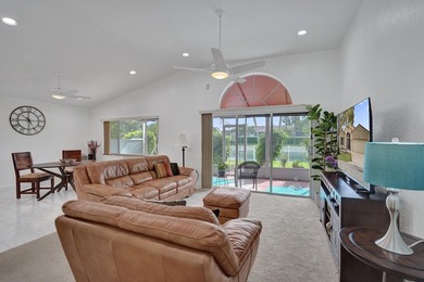 SUPERB SINGLE STORY 4 BED/2.5 BATH WATERFRONT HOME! Room to - photo 22