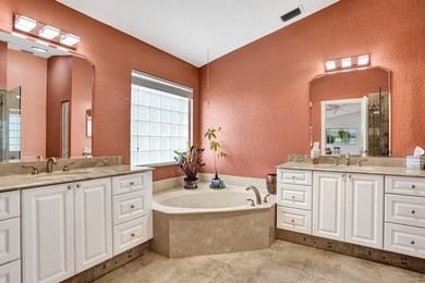 SUPERB SINGLE STORY 4 BED/2.5 BATH WATERFRONT HOME! Room to - photo 32