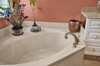 SUPERB SINGLE STORY 4 BED/2.5 BATH WATERFRONT HOME! Room to - photo 33