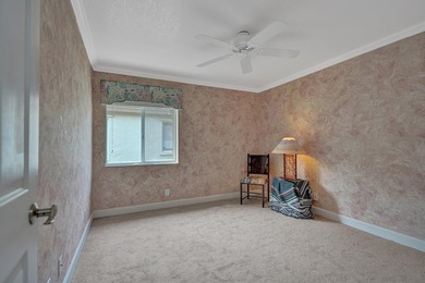 SUPERB SINGLE STORY 4 BED/2.5 BATH WATERFRONT HOME! Room to - photo 41