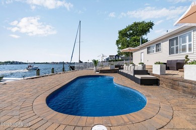 Waterfront Living at Its Finest in Green Island! Wake up every - photo 42