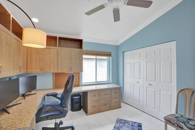 SUPERB SINGLE STORY 4 BED/2.5 BATH WATERFRONT HOME! Room to - photo 46