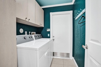 SUPERB SINGLE STORY 4 BED/2.5 BATH WATERFRONT HOME! Room to - photo 50