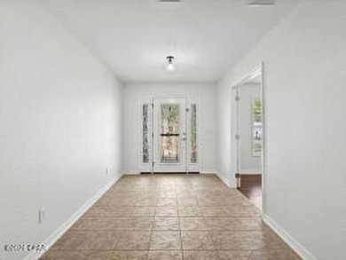 Palmetto Trace w/ community pool! Located in the highly - photo 3
