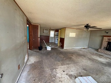 Don't miss this opportunity to own a 3-bedroom, 2-bathroom - photo 6