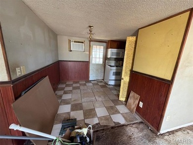 Don't miss this opportunity to own a 3-bedroom, 2-bathroom - photo 7
