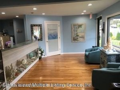 2 bed, 1.5 baths Cape currently being used as a Dentist's Office - photo 7