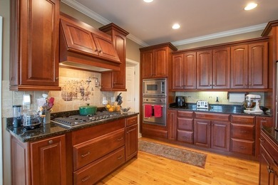 Spacious 4BR/4BA single-family home located just minutes from - photo 13