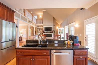 Spacious 4BR/4BA single-family home located just minutes from - photo 15