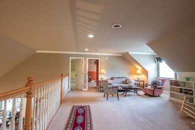 Spacious 4BR/4BA single-family home located just minutes from - photo 20