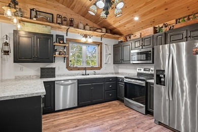 This beautifully maintained 2-bedroom, 2-bath lakefront home - photo 23