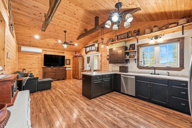 This beautifully maintained 2-bedroom, 2-bath lakefront home - photo 24